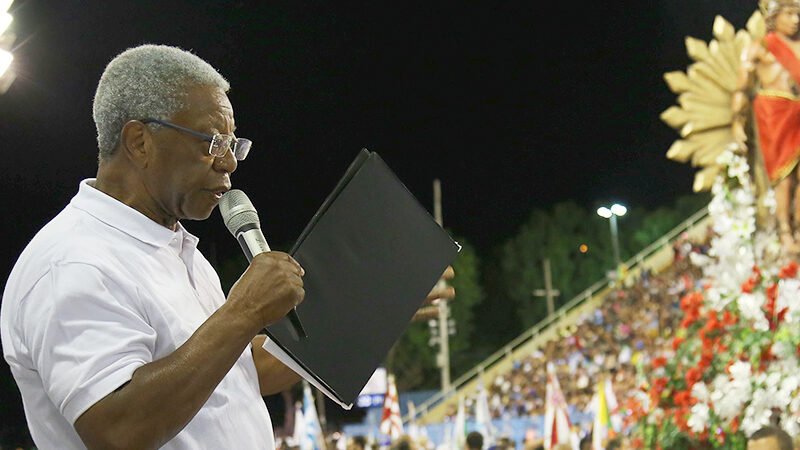 Samba lamenta a perda do ator Milton Gonçalves