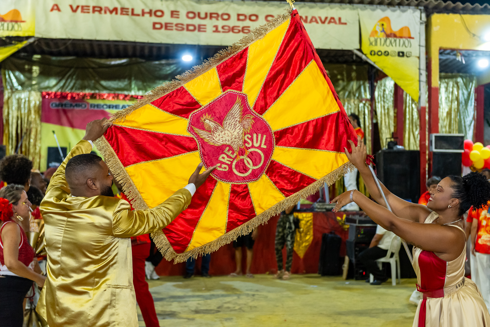 Unidos de Lucas apresenta sambas concorrentes neste domingo